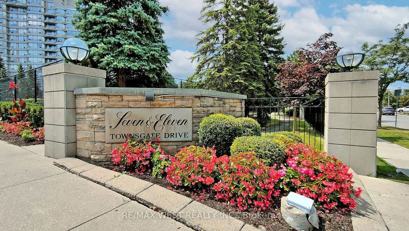 7 Townsgate Dr, unit 1408 for sale