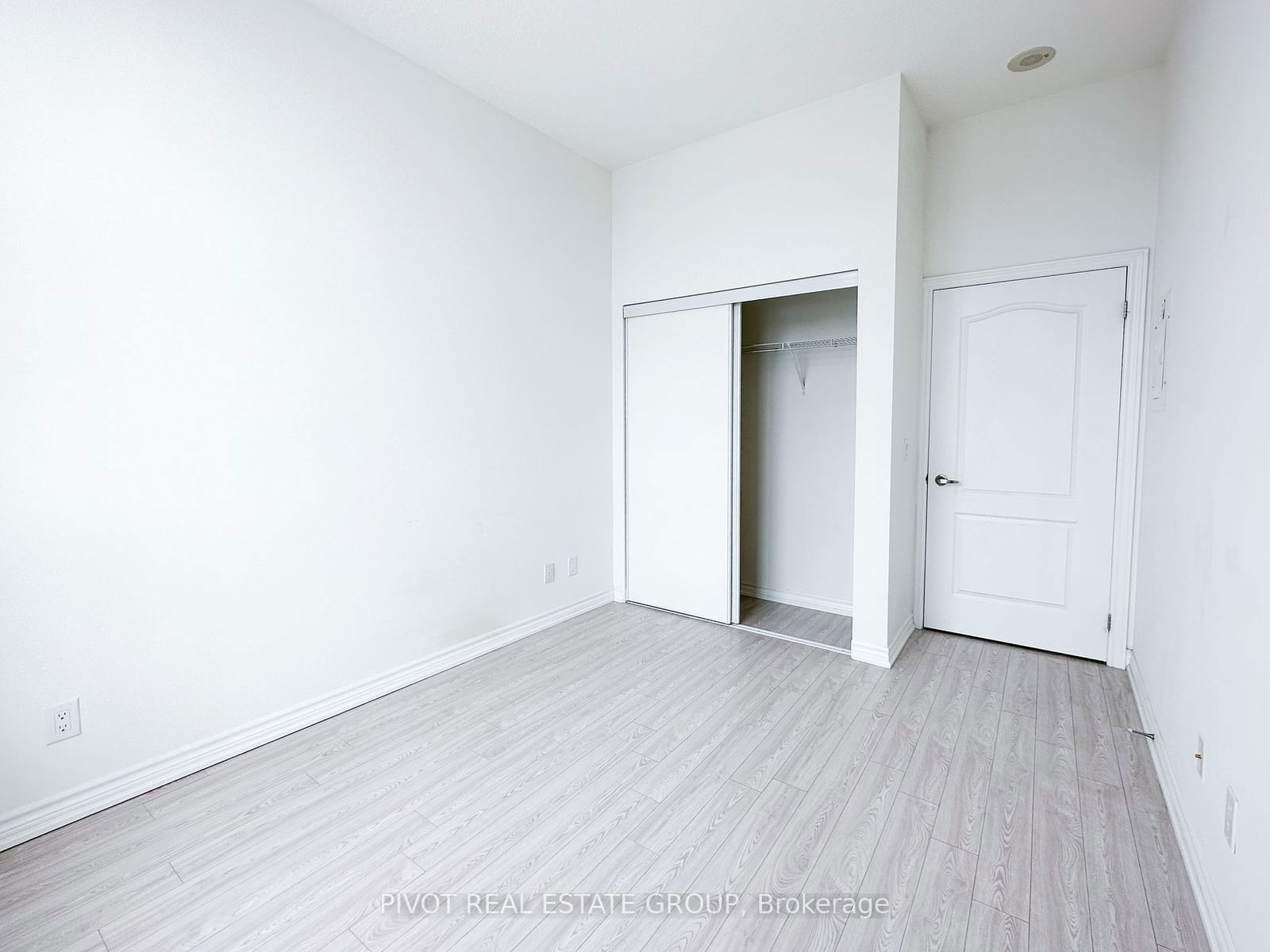 8323 Kennedy Rd, unit 119 for rent - image #7