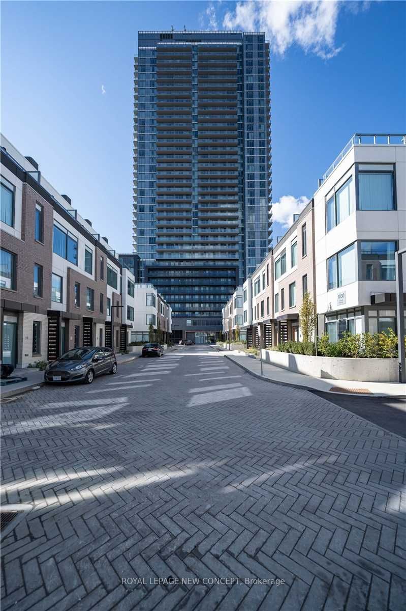 7895 Jane St, unit 2217 for rent