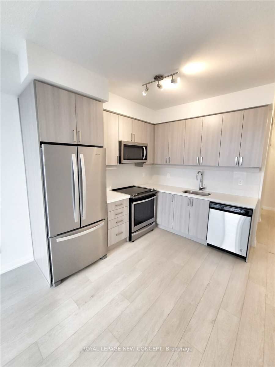 7895 Jane St, unit 2217 for rent