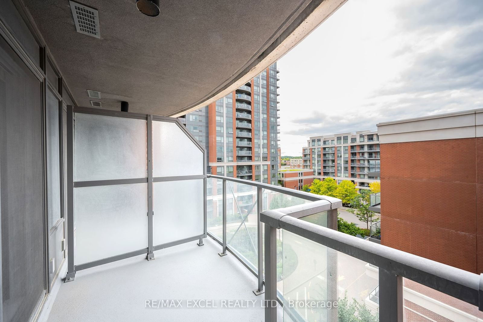 8200 Birchmount Rd, unit 705 for rent - image #24