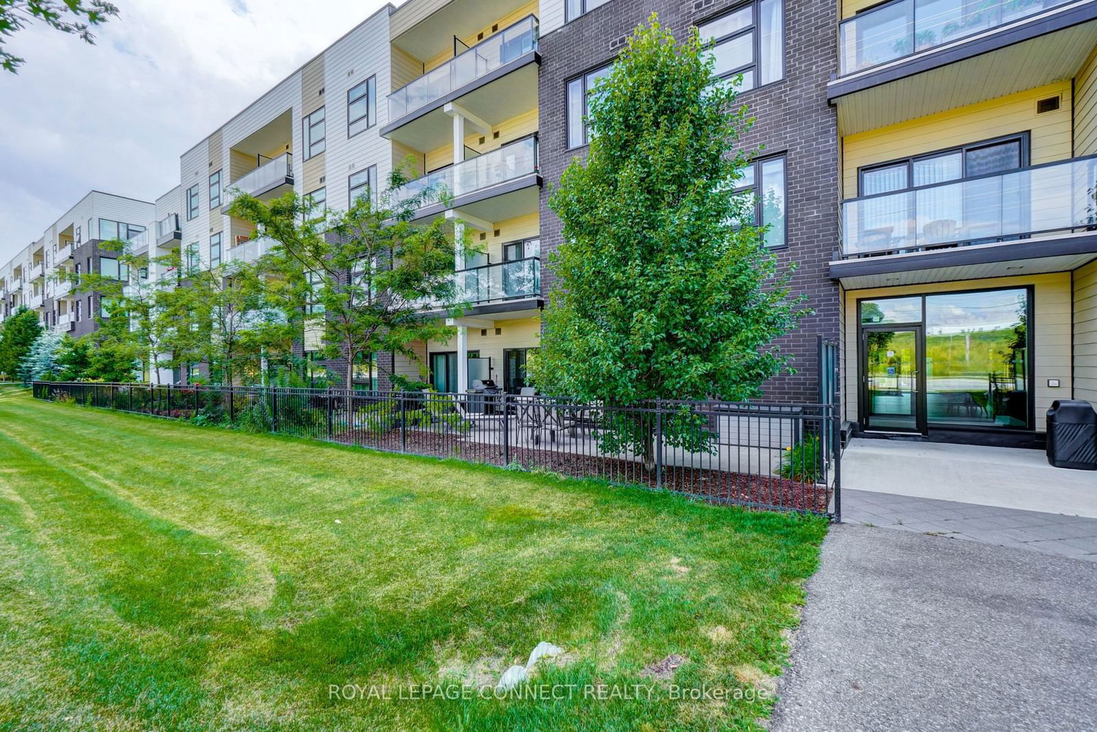 555 William Graham Dr, unit 116 for sale - image #23