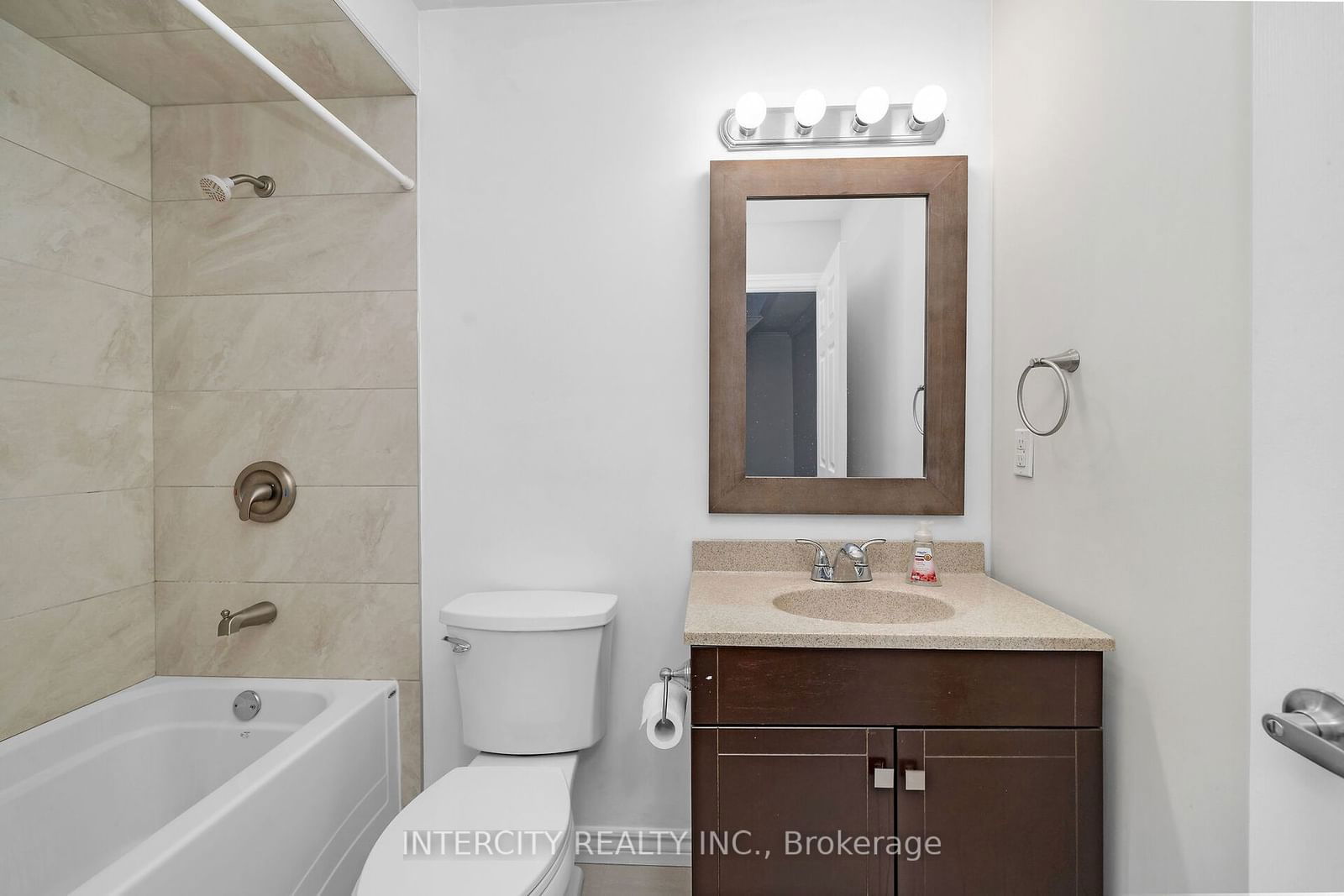 8038 Yonge St, unit 19 for sale - image #35