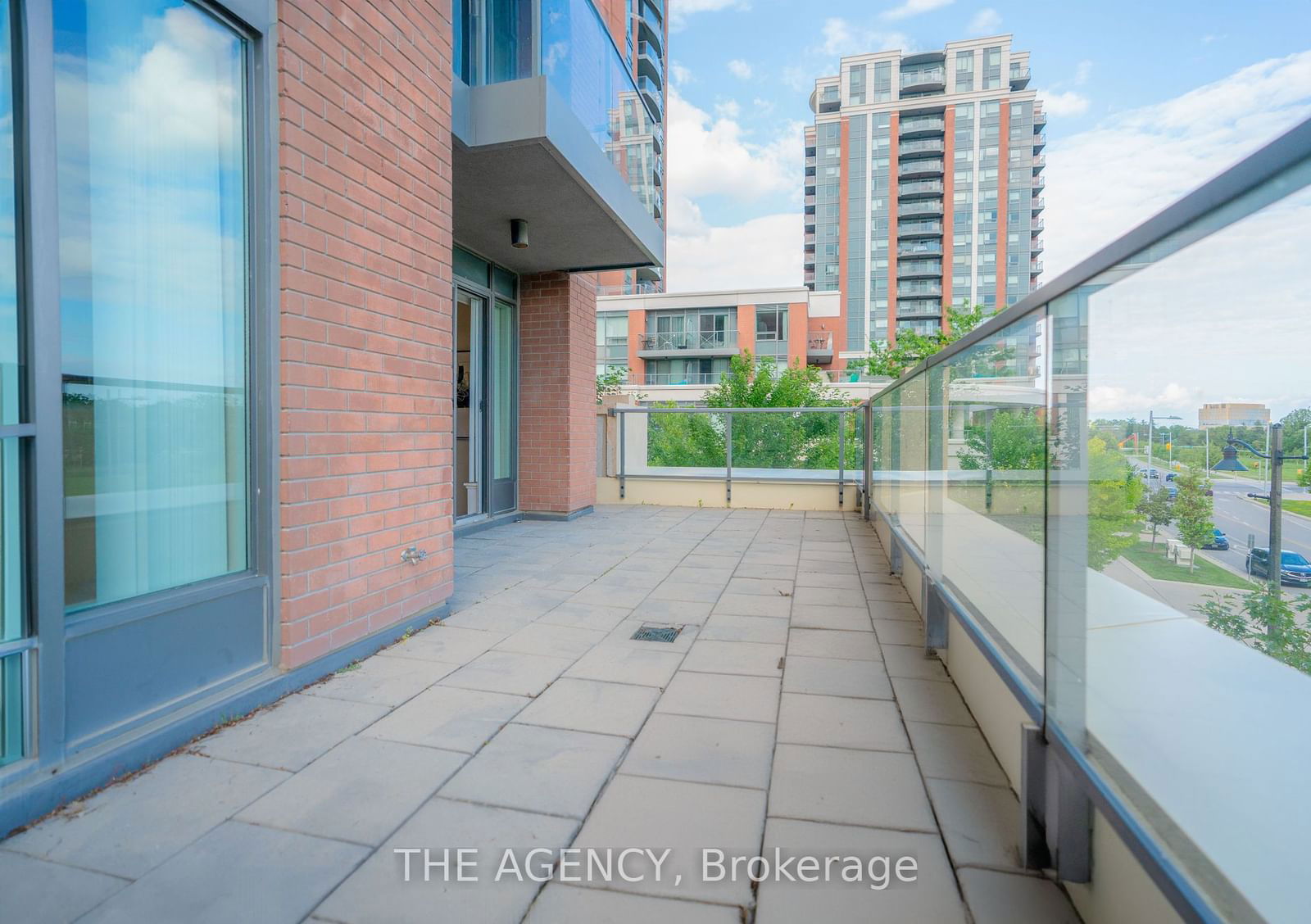 18 Uptown Dr, unit 316 for sale - image #8