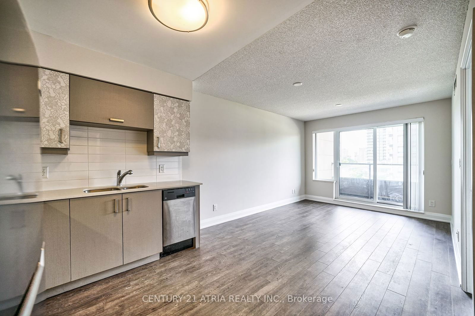 18 Uptown Dr, unit 725 for rent - image #11