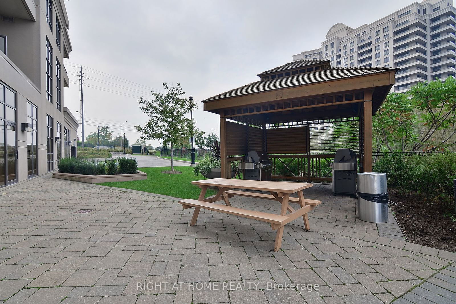 9225 Jane St, unit 909 for sale - image #34