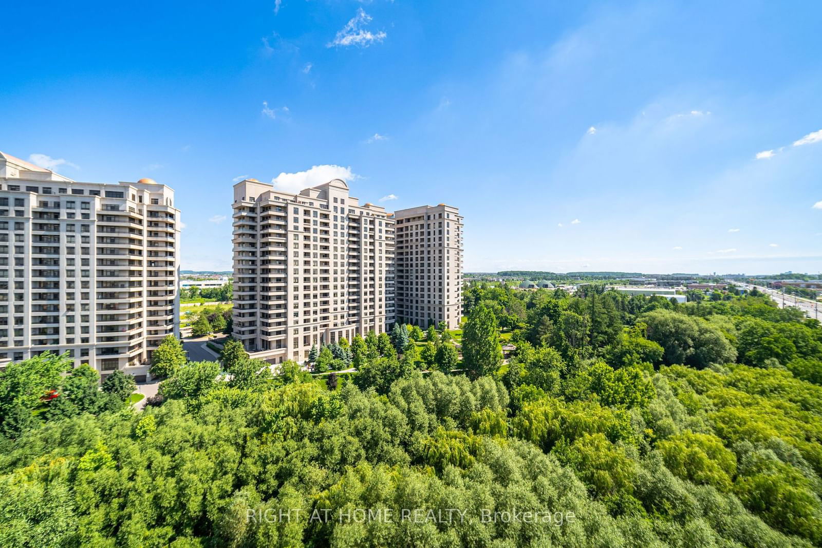 9225 Jane St, unit 909 for sale - image #35