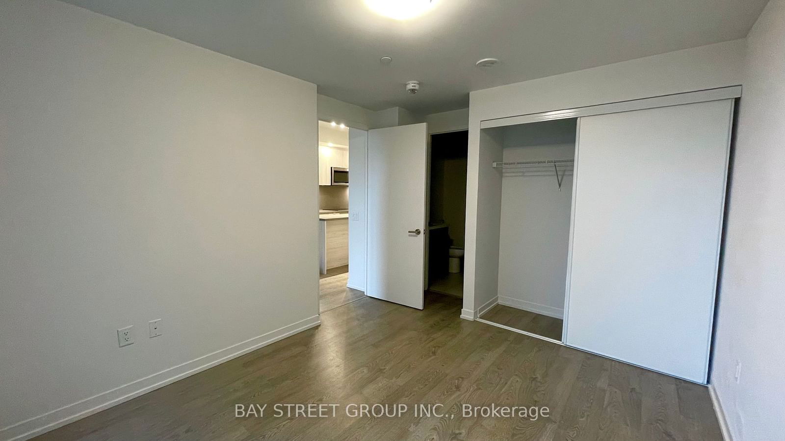 8868 Yonge St, unit 805E for rent - image #2