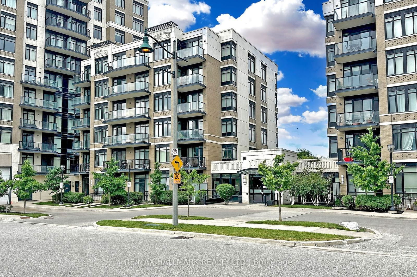 151 Upper Duke Cres, unit 203 for sale - image #3