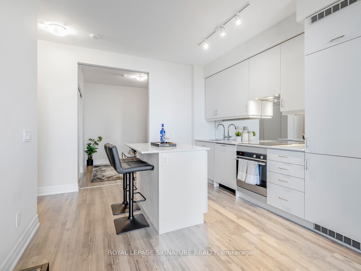 9075 Jane St, unit 1503 for sale - image #10