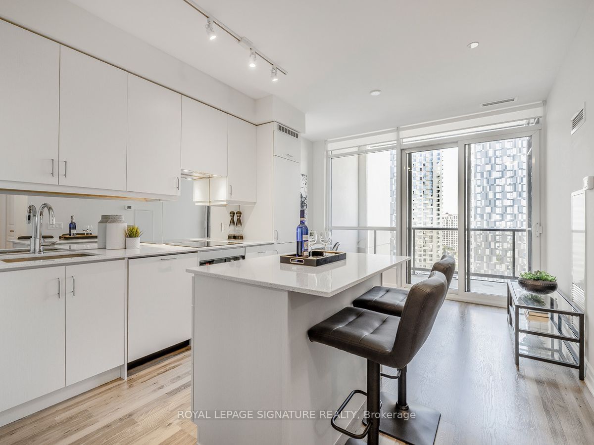 9075 Jane St, unit 1503 for sale - image #11