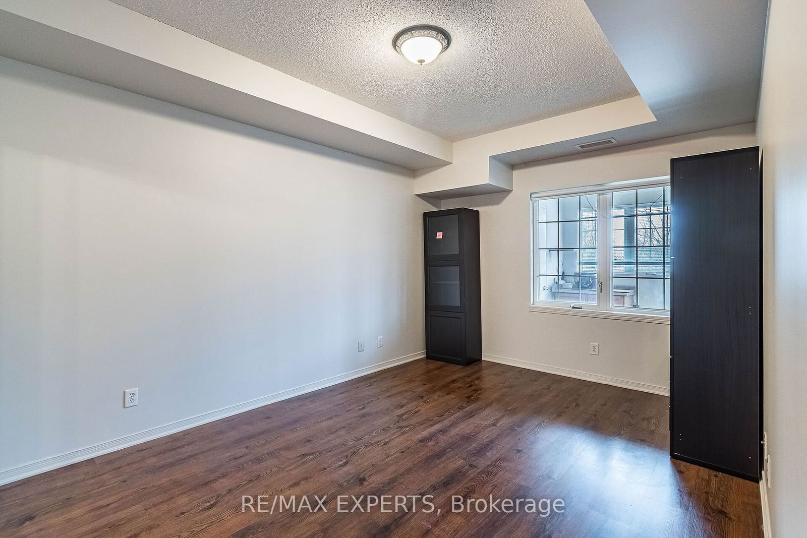 9451 Jane St, unit 206 for sale - image #16