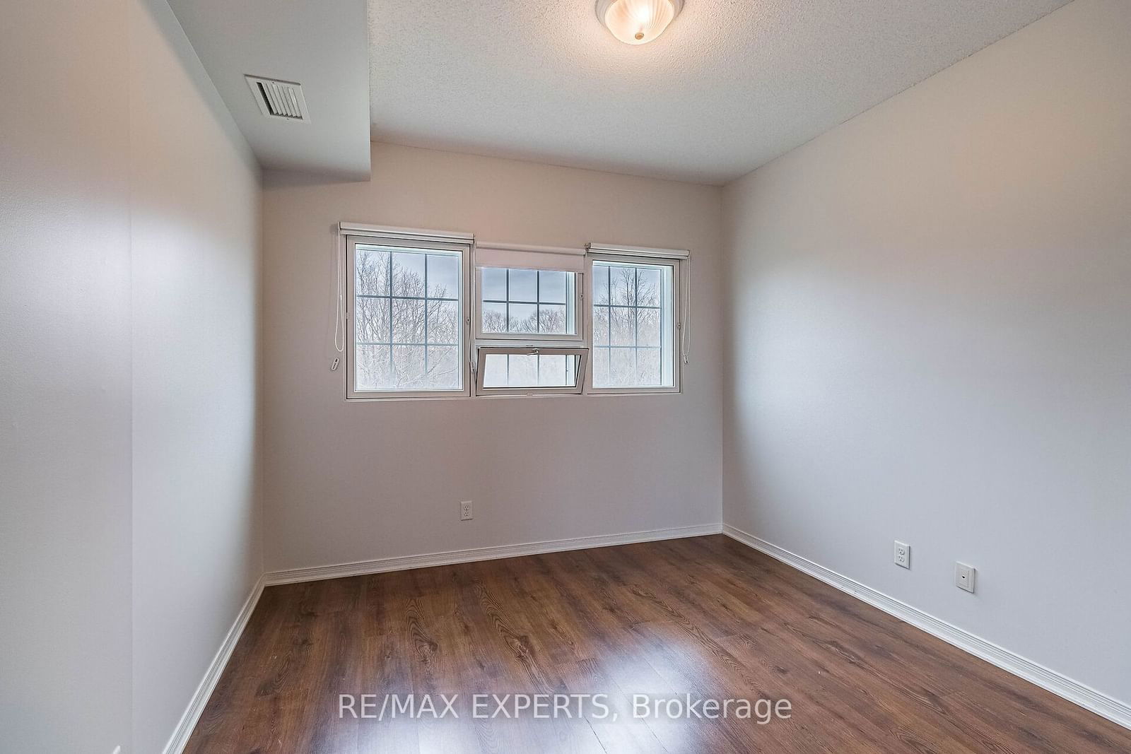 9451 Jane St, unit 206 for sale - image #19