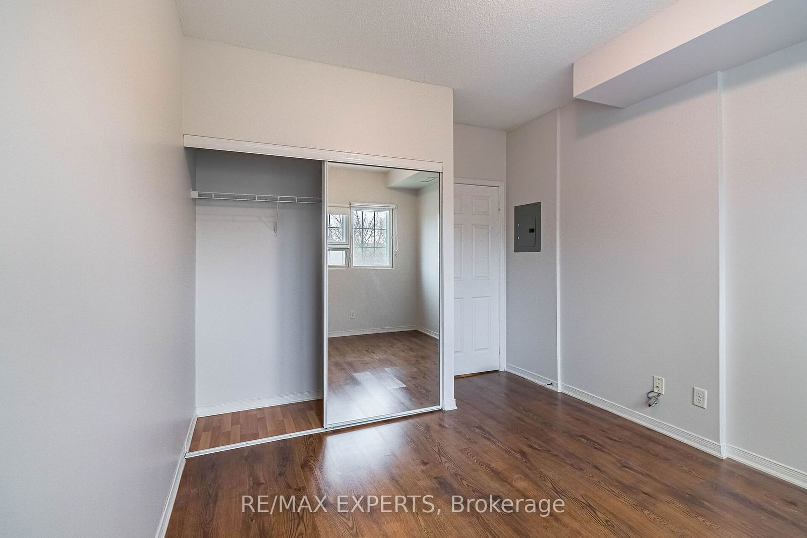 9451 Jane St, unit 206 for sale - image #20