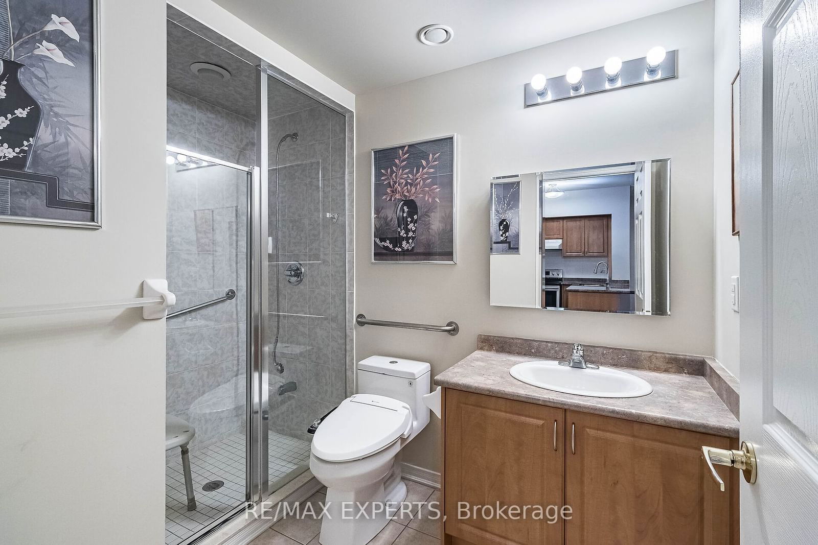 9451 Jane St, unit 206 for sale - image #21