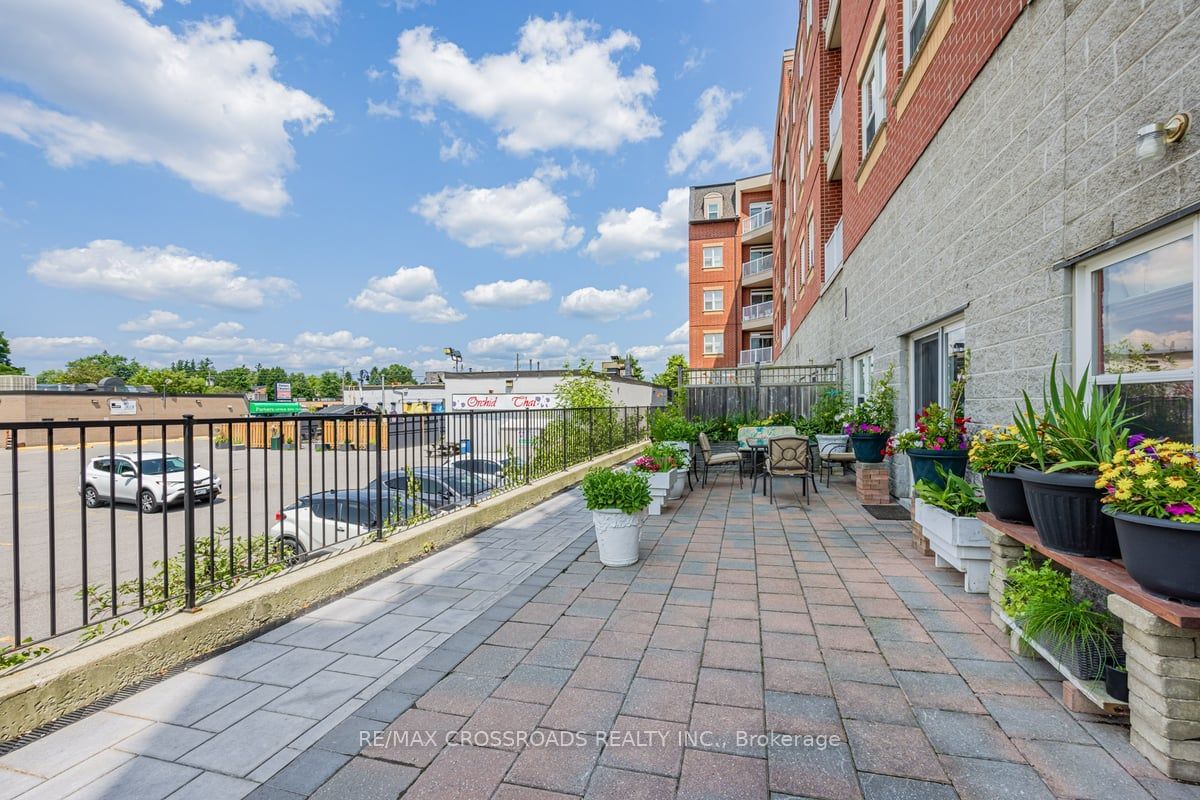 15450 Yonge St N, unit 104 for sale - image #31