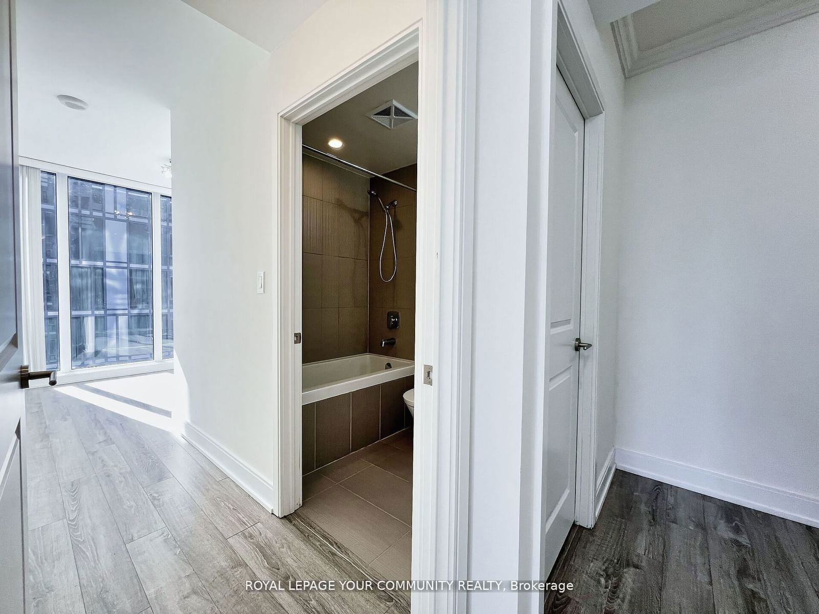 9608 Yonge St, unit 1202A for sale - image #5