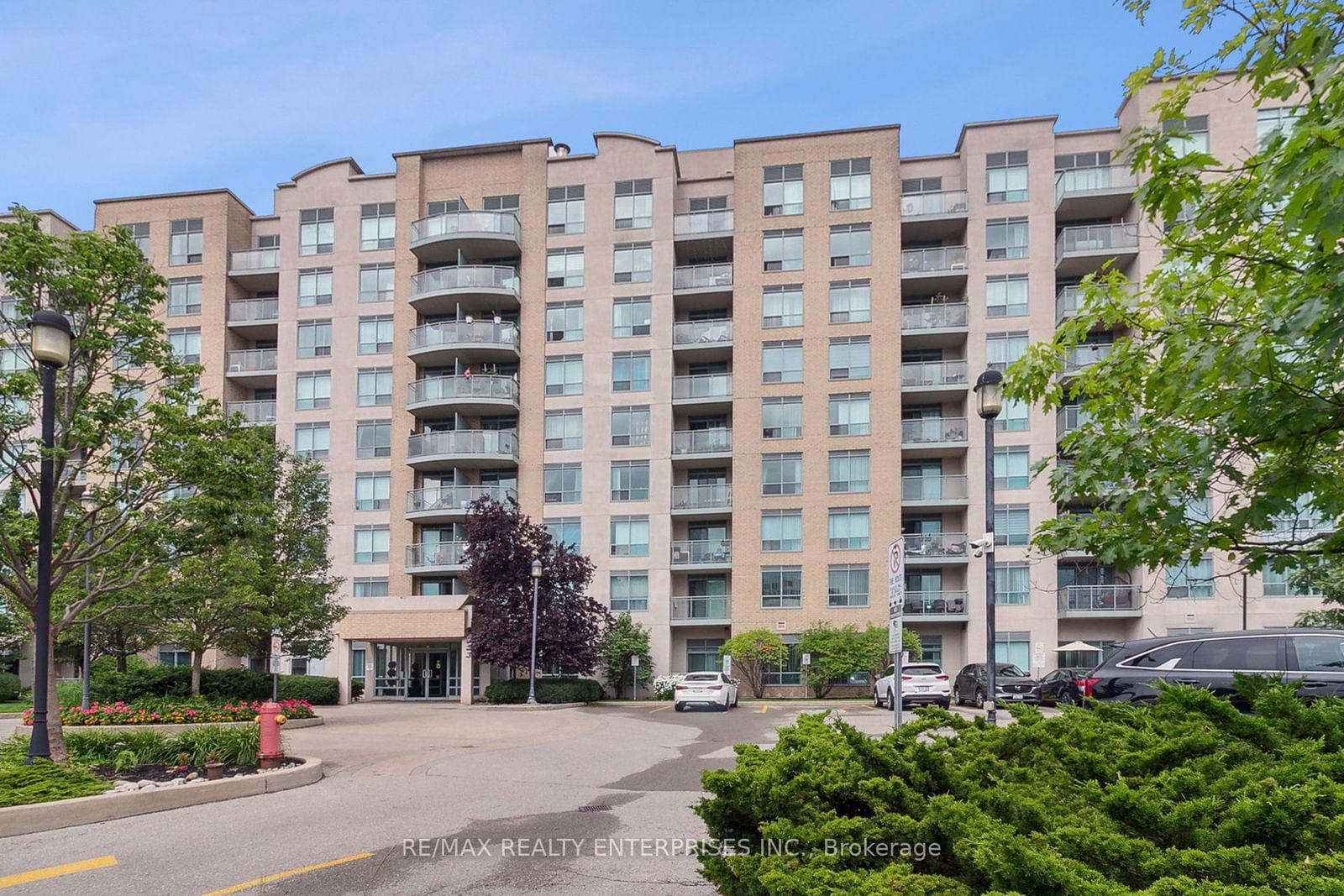 The Gates of Bayview Glen II Condos, Richmond Hill, Toronto