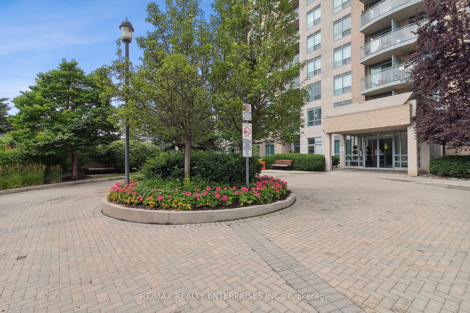 The Gates of Bayview Glen II Condos, Richmond Hill, Toronto