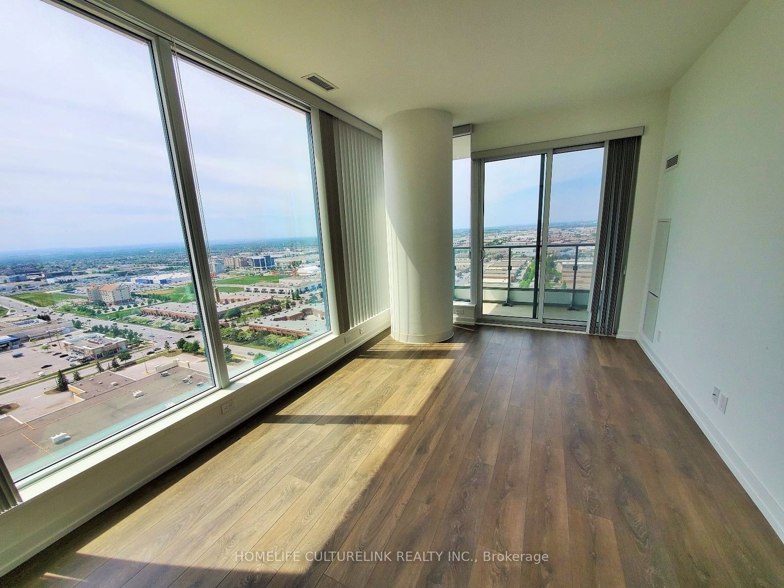 5 Buttermill Ave, unit 2710 for rent - image #3