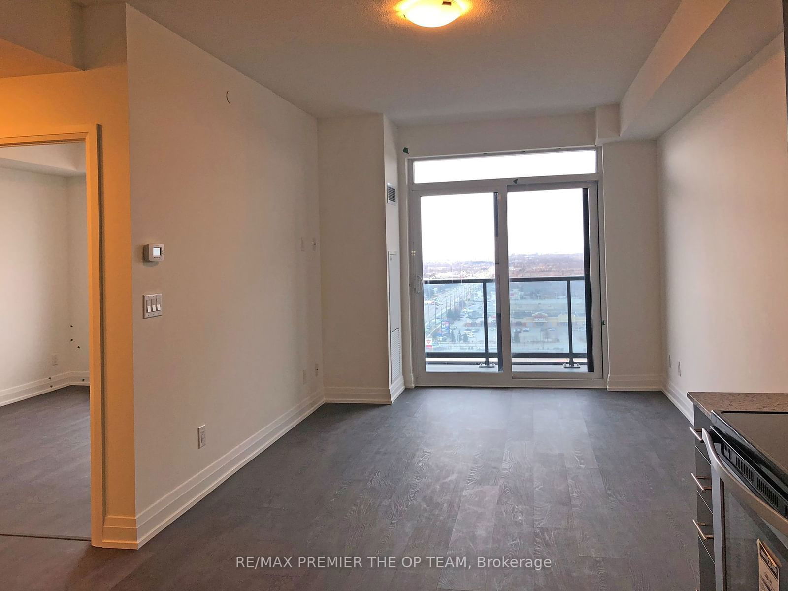 3700 HIGHWAY 7, unit 2006 for rent - image #2