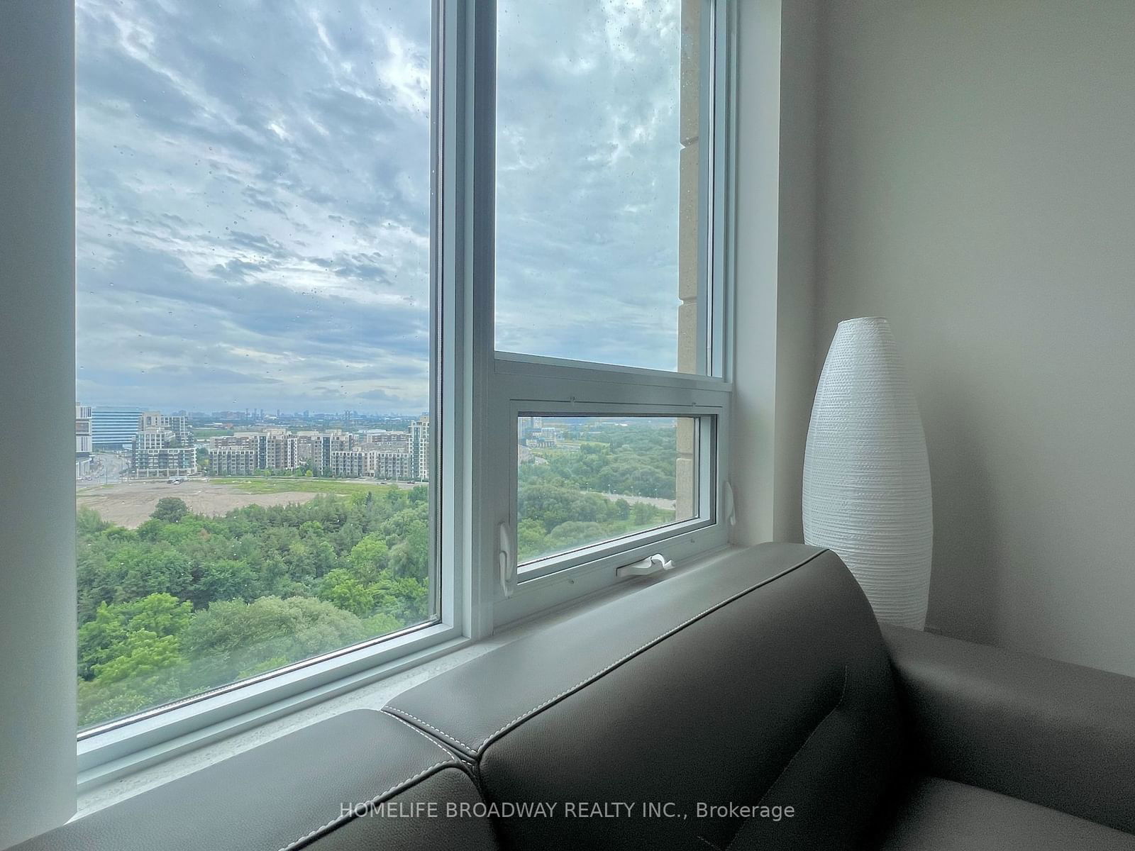 18 Uptown Dr, unit RG07 for sale - image #15