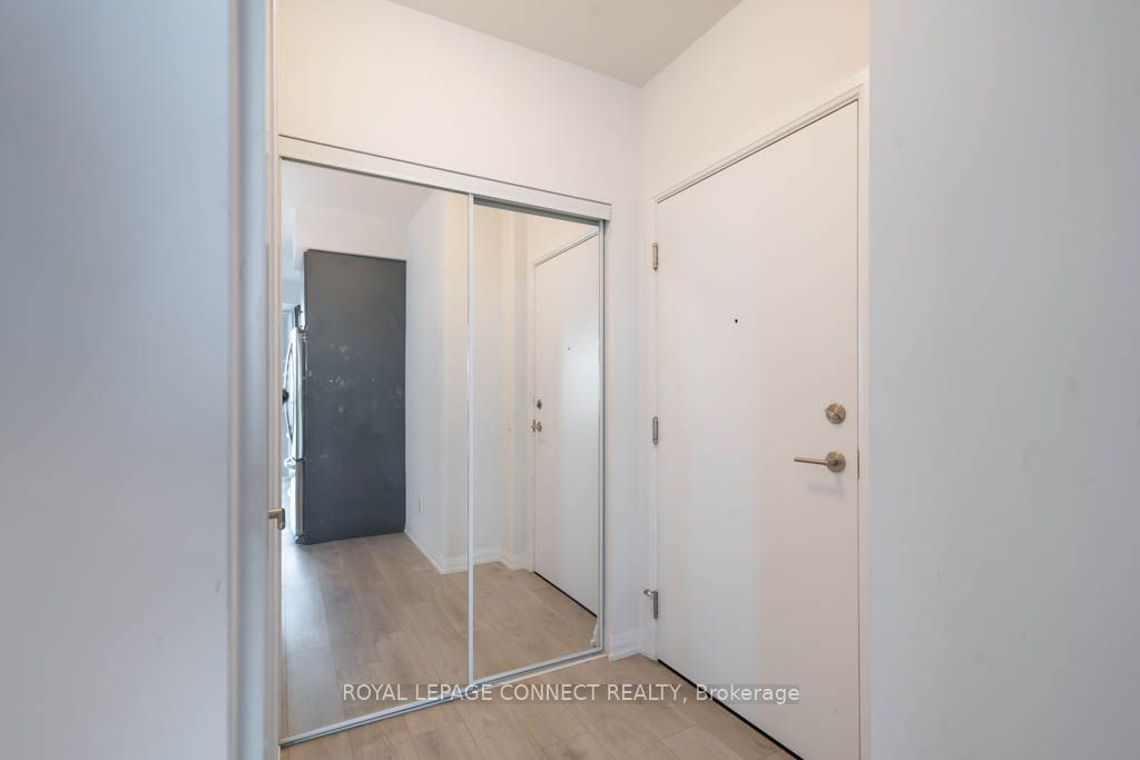 7895 Jane St, unit 3406 for sale - image #2