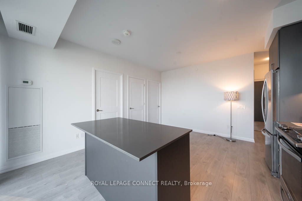 7895 Jane St, unit 3406 for sale - image #5