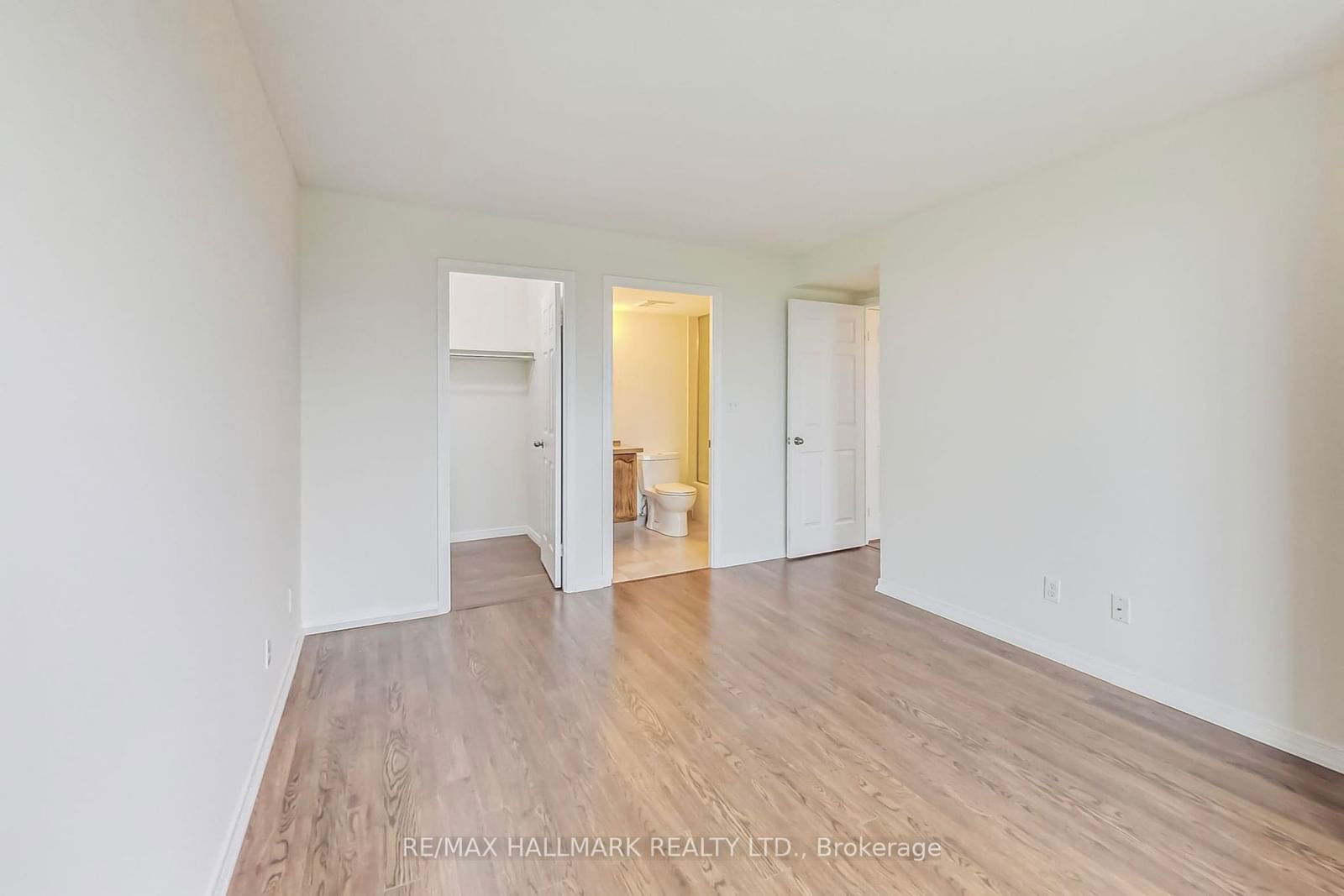 3 Ellesmere St, unit 526 for sale - image #17