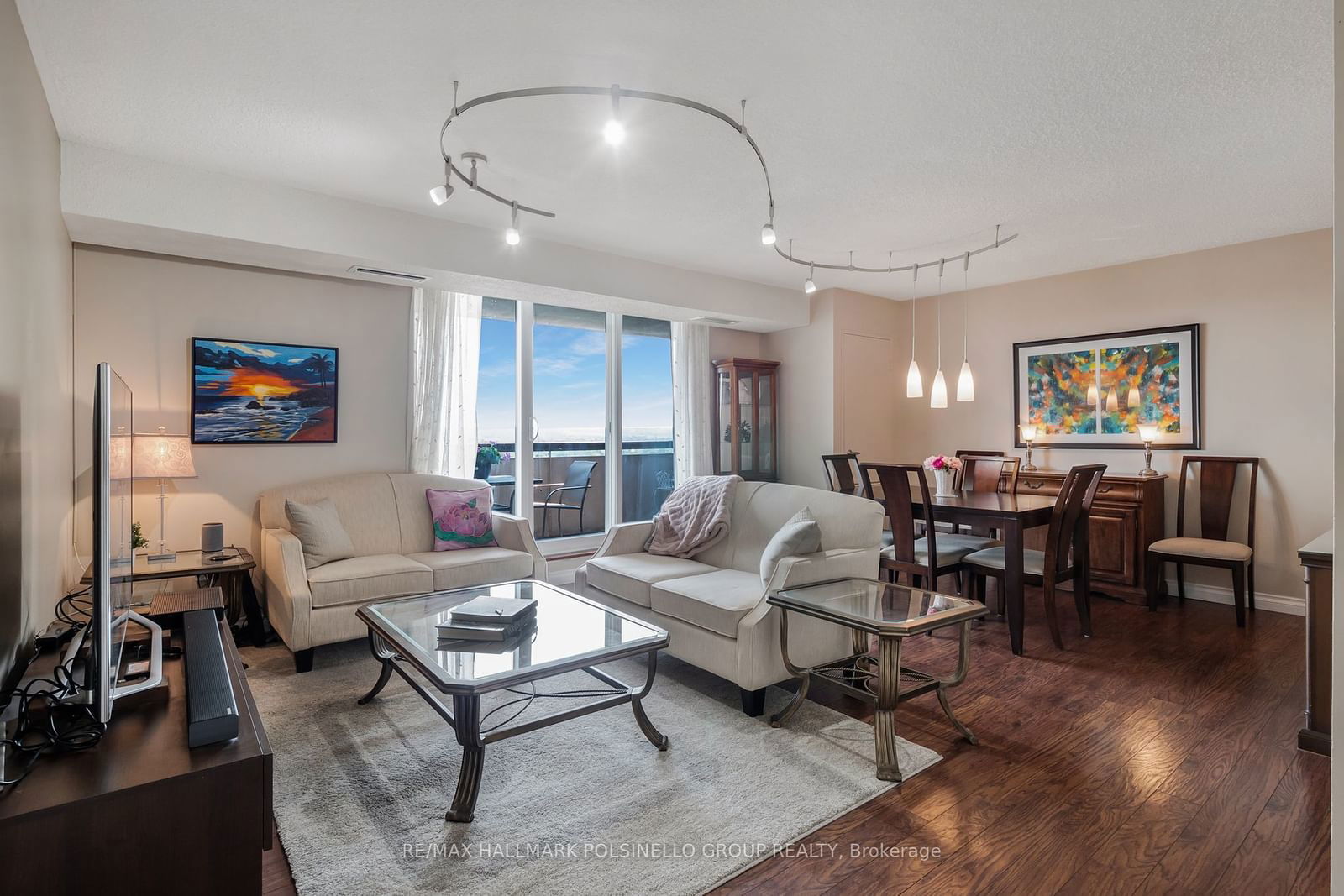 40 William Roe Blvd, unit 1007 for sale - image #9