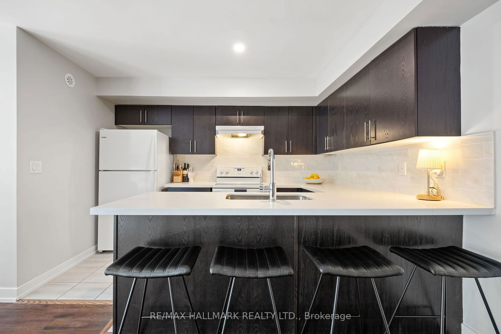 2 Dunsheath Way, unit 105 for sale - image #19