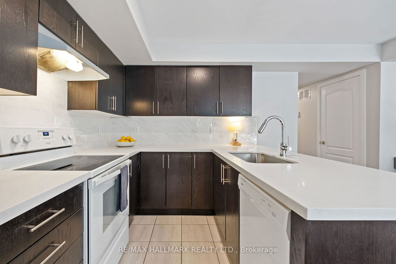 2 Dunsheath Way, unit 105 for sale - image #21