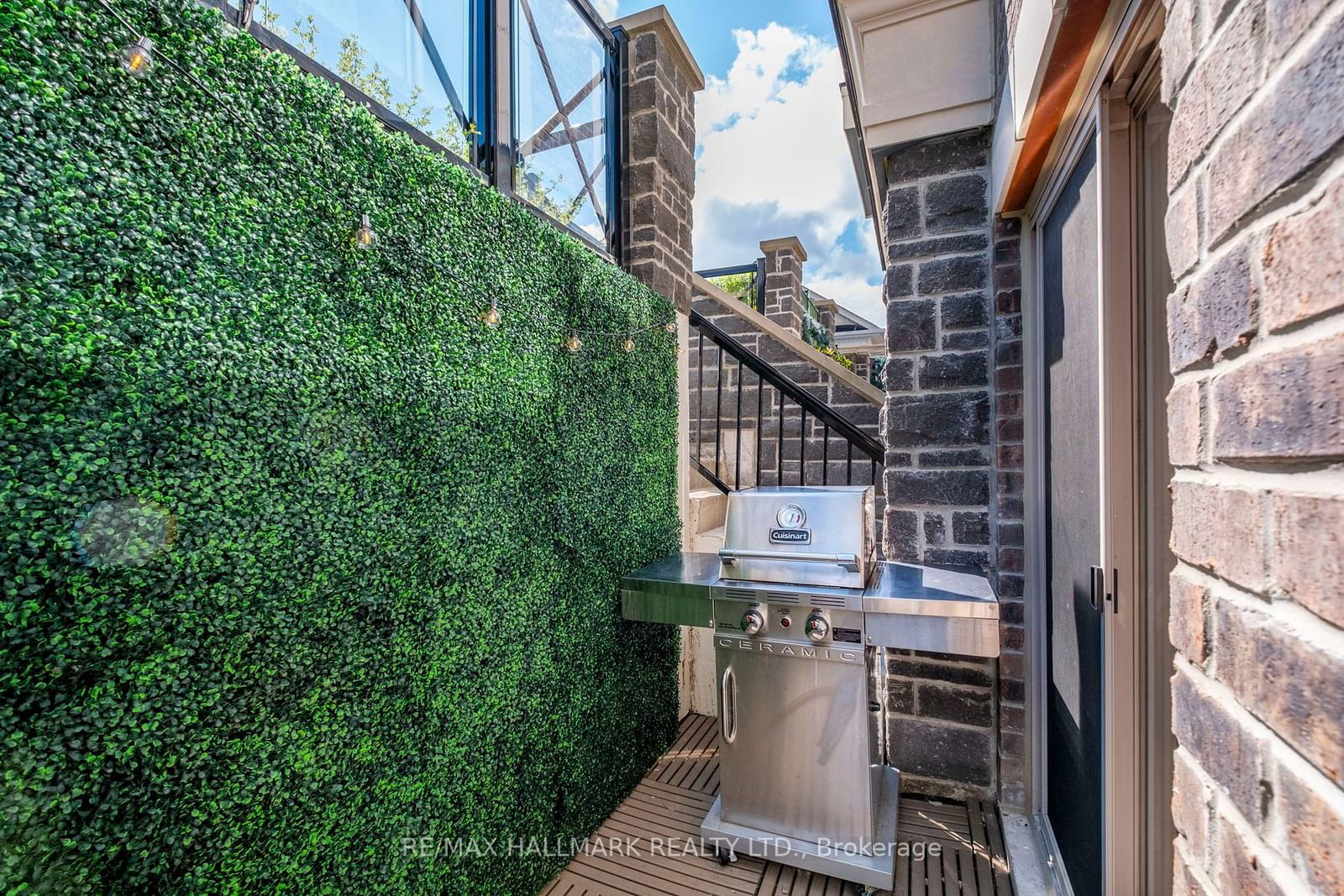 2 Dunsheath Way, unit 105 for sale - image #38