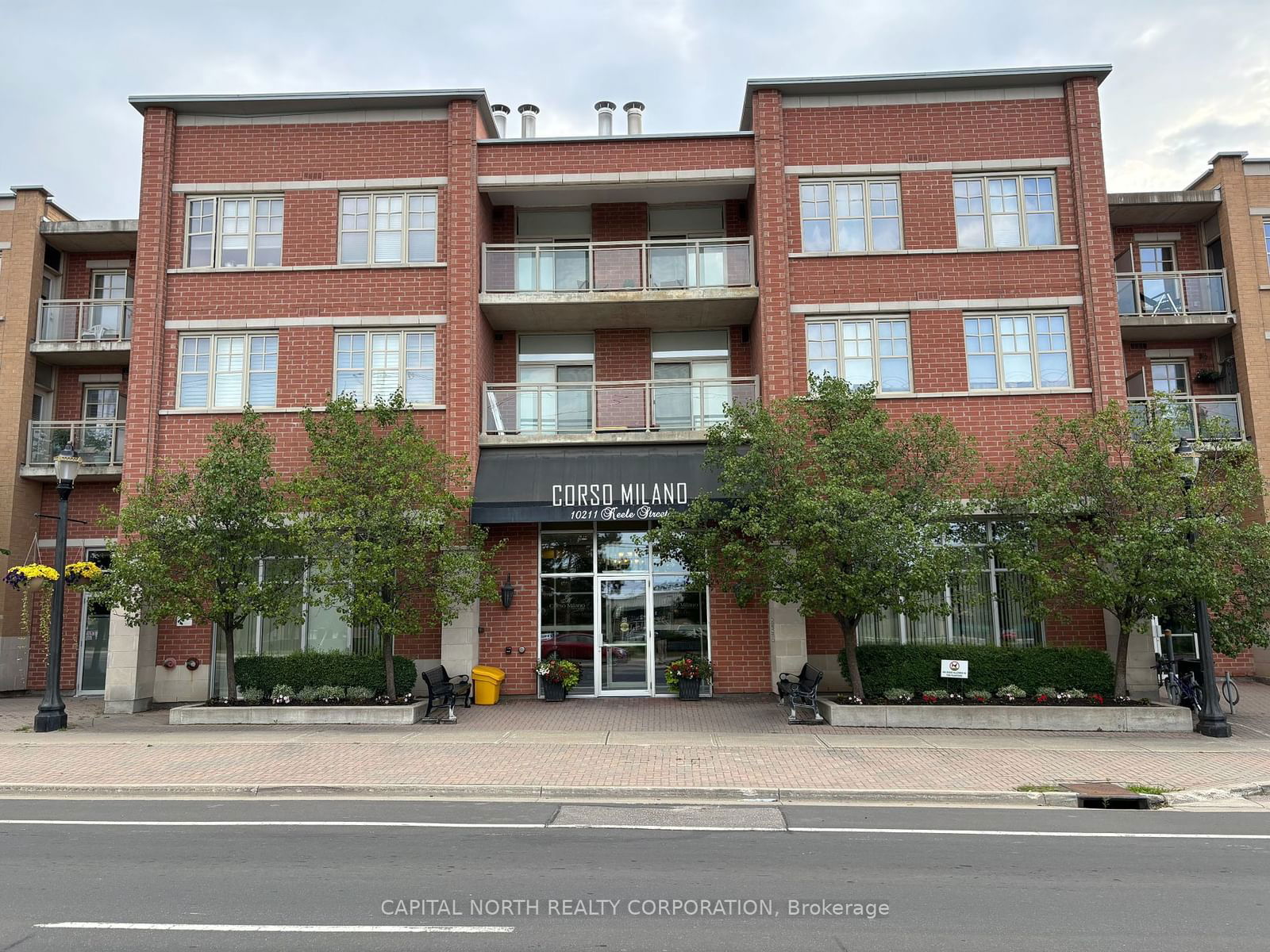 10211 Keele St, unit 217 for sale - image #1