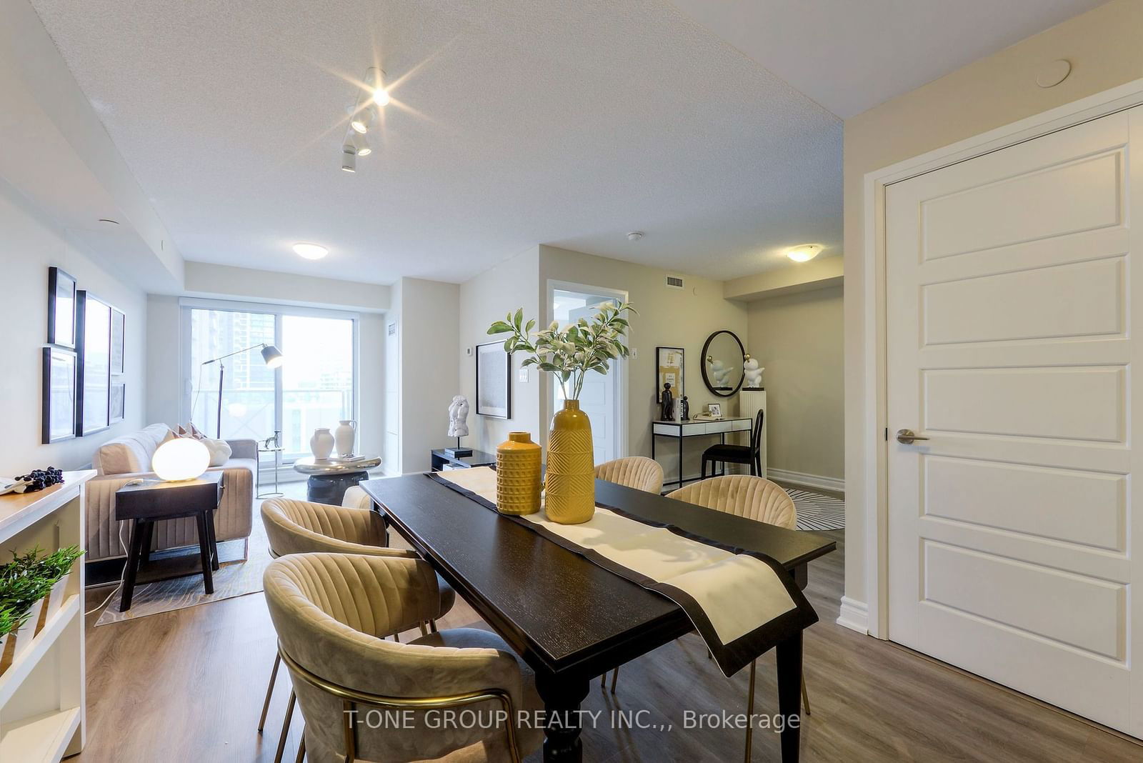 1 Uptown Dr, unit 906 for sale - image #14