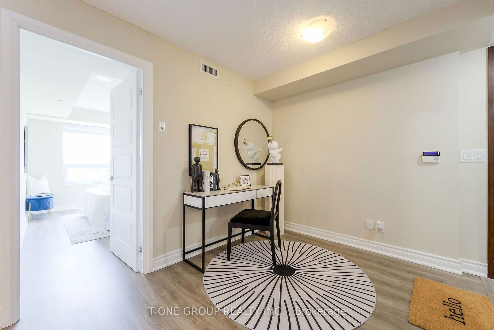 1 Uptown Dr, unit 906 for sale - image #6