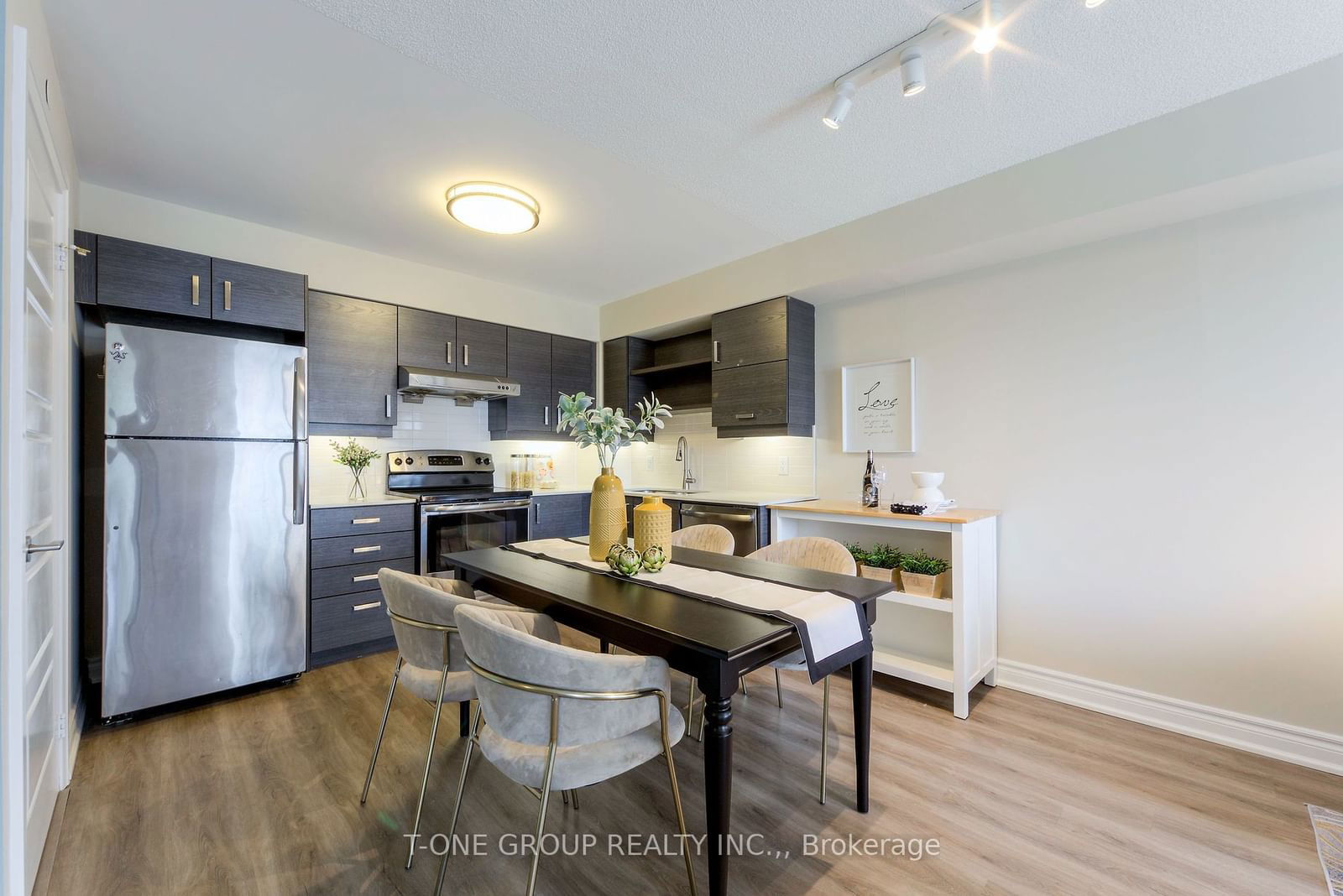 1 Uptown Dr, unit 906 for sale - image #8