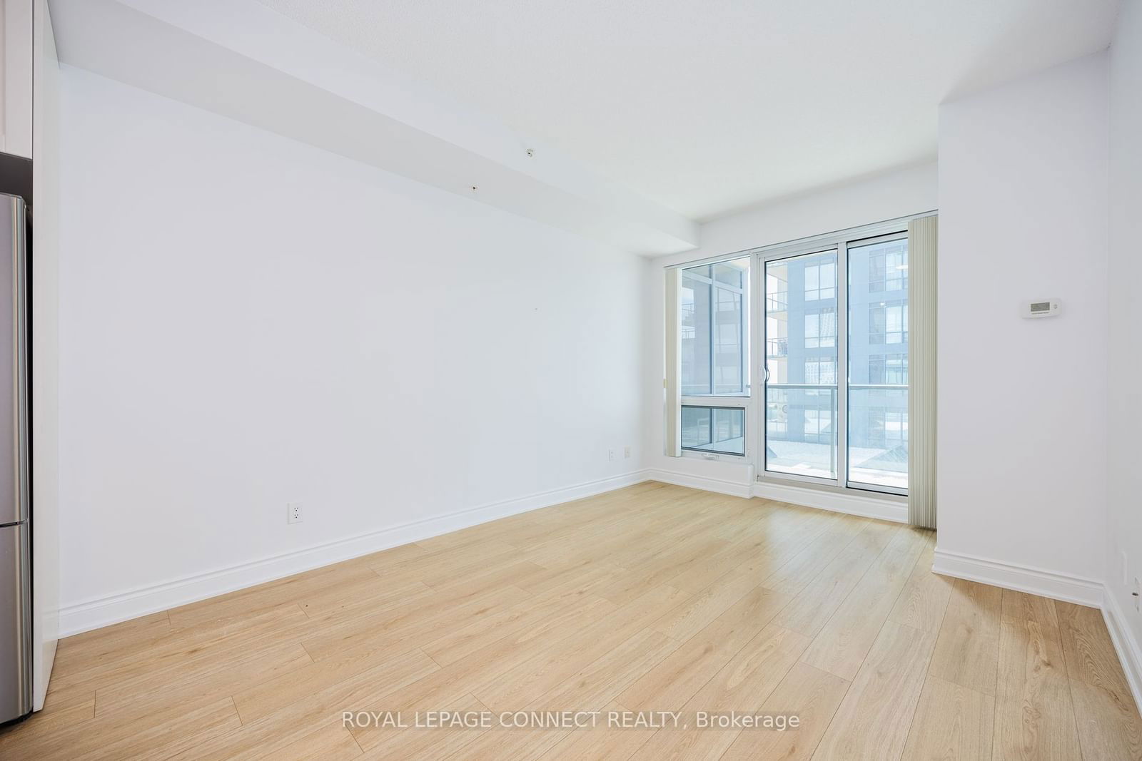 9090 Yonge St, unit 509B for sale - image #10