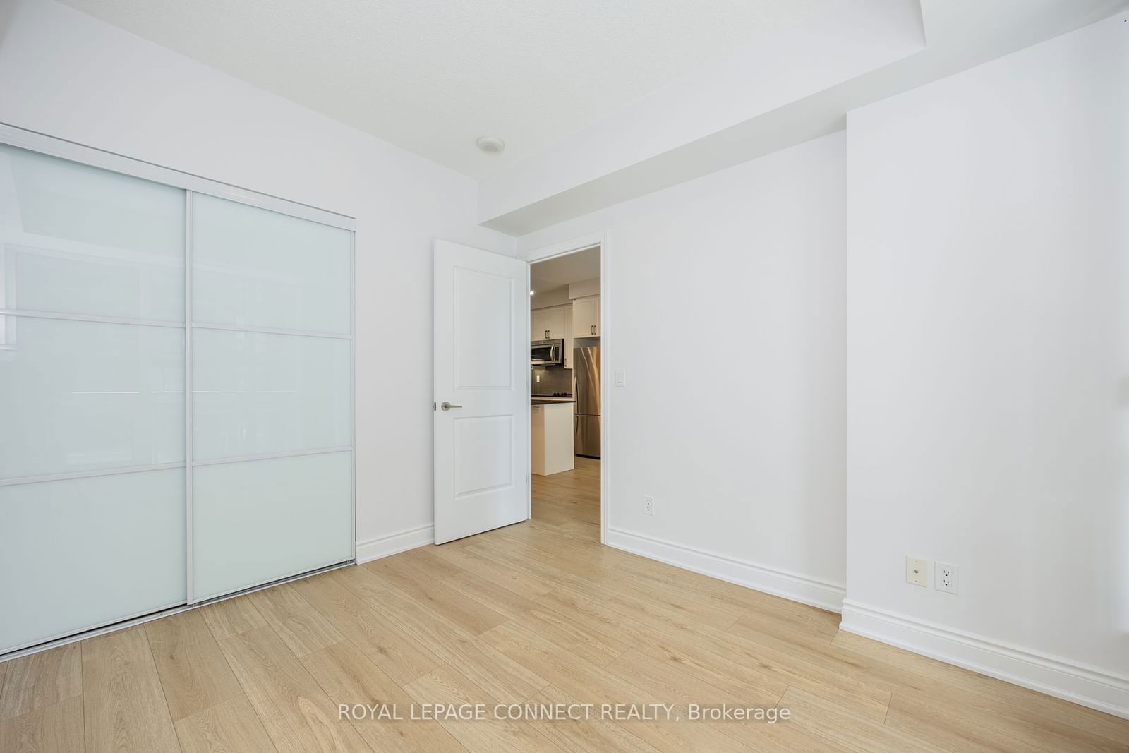 9090 Yonge St, unit 509B for sale - image #13