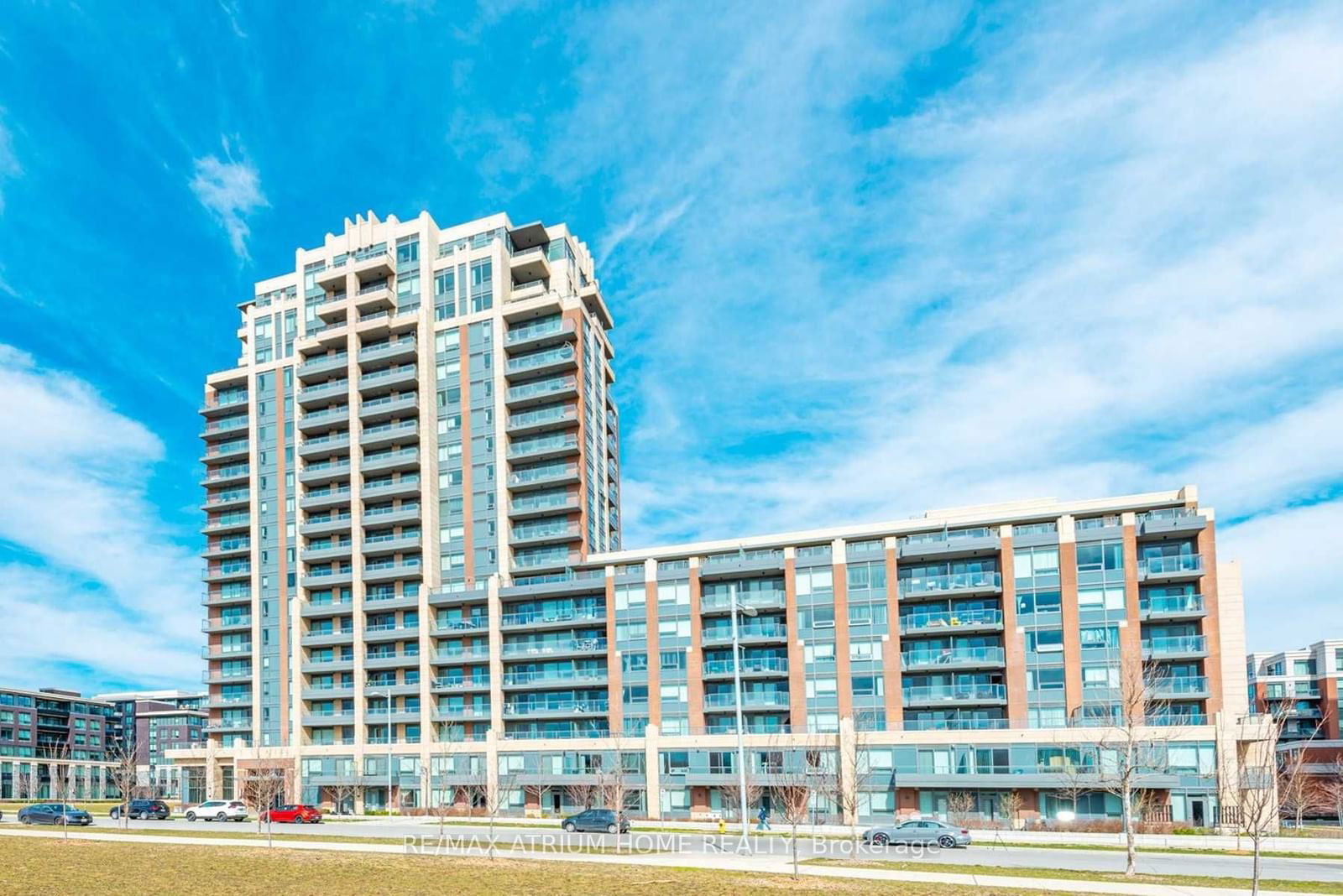 18 Uptown Dr, unit 1002 for sale - image #1