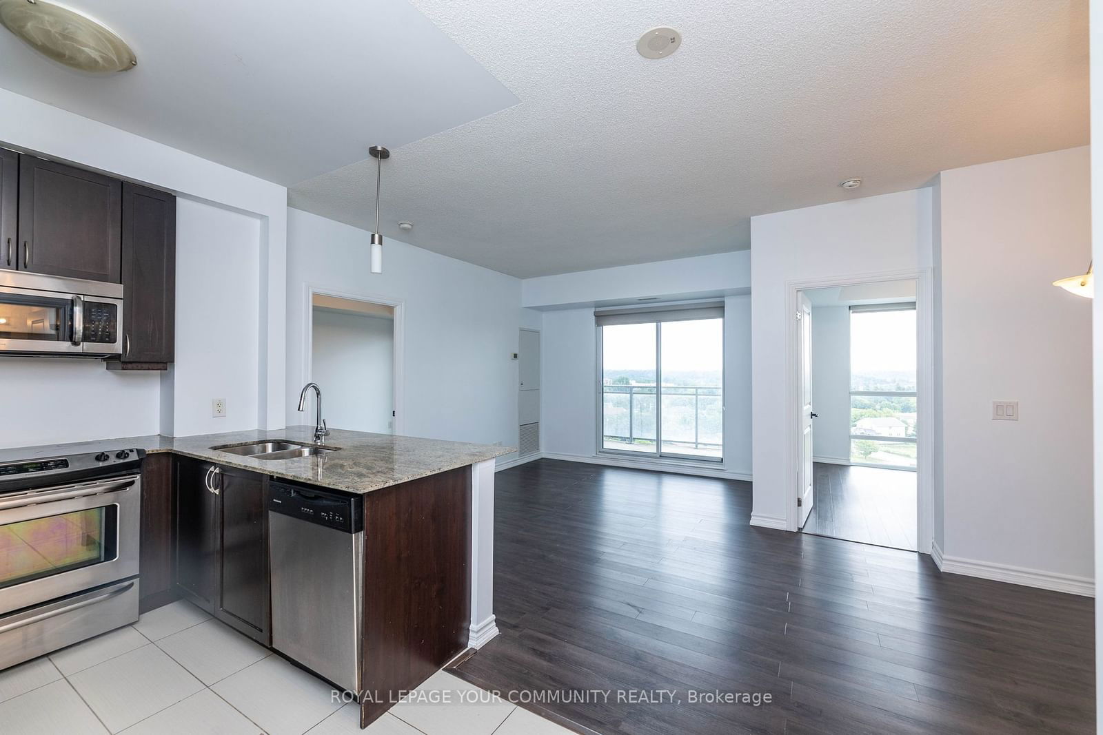 7730 Kipling Ave, unit 1106 for sale