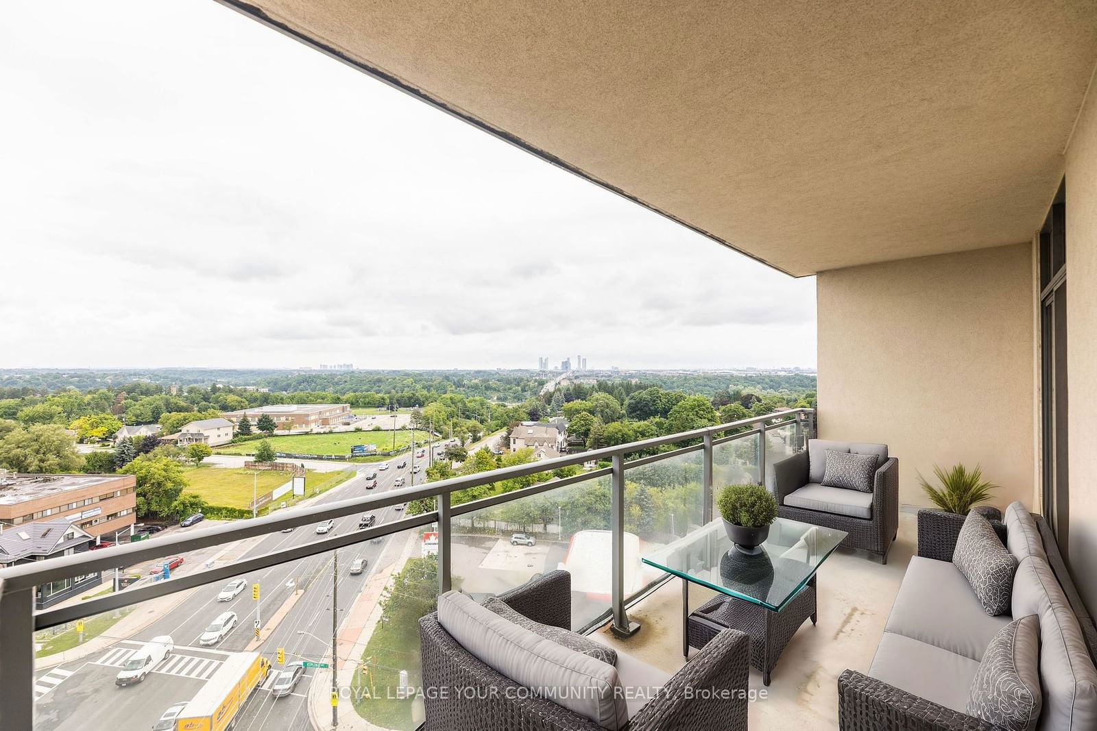 7730 Kipling Ave, unit 1106 for sale