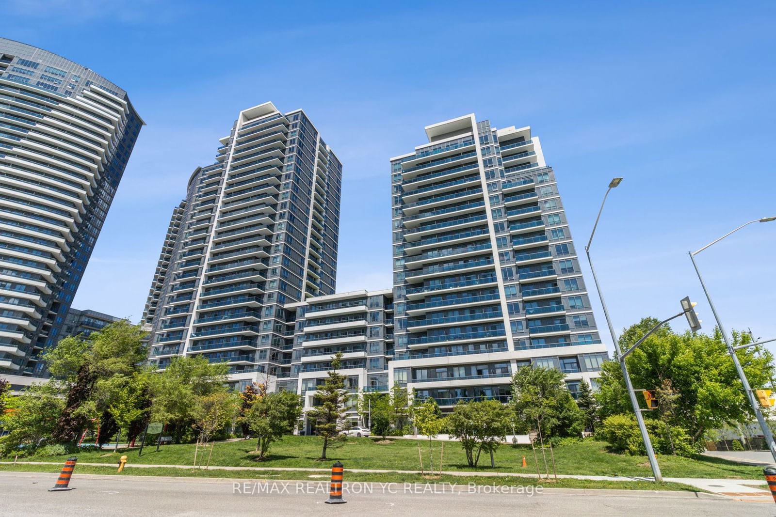 7167 Yonge St, unit 310 for sale - image #29