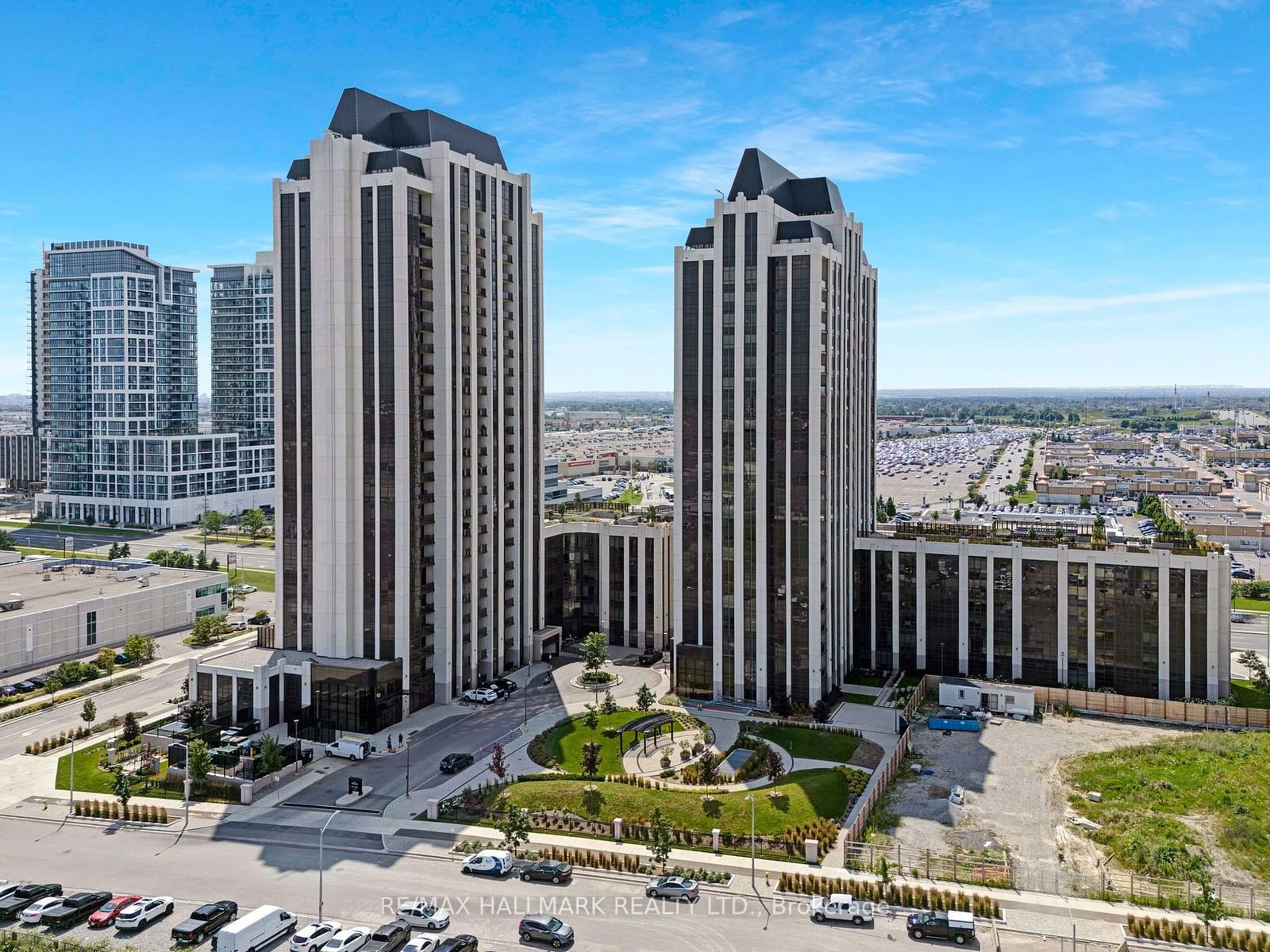 Park Avenue Place Towers, Vaughan, Toronto