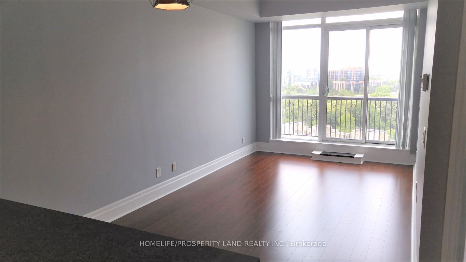 131 Upper Duke Cres, unit 1001 for rent - image #2