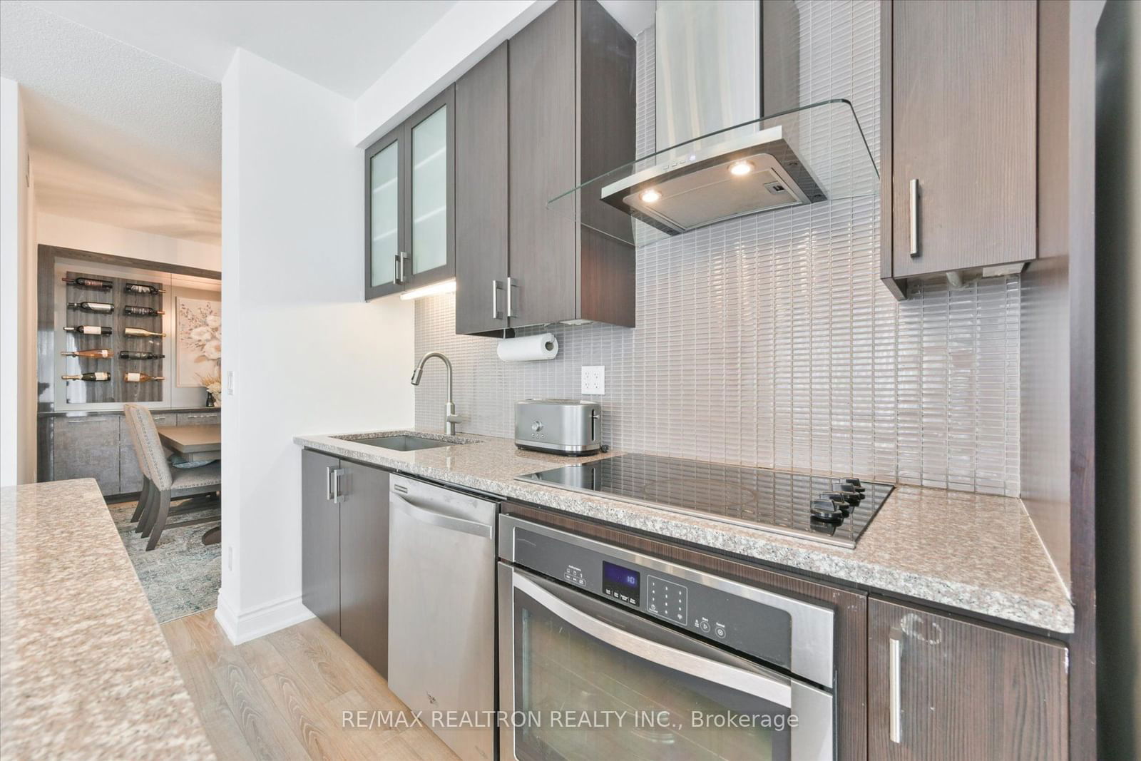 9088 Yonge St, unit 302 for sale - image #16