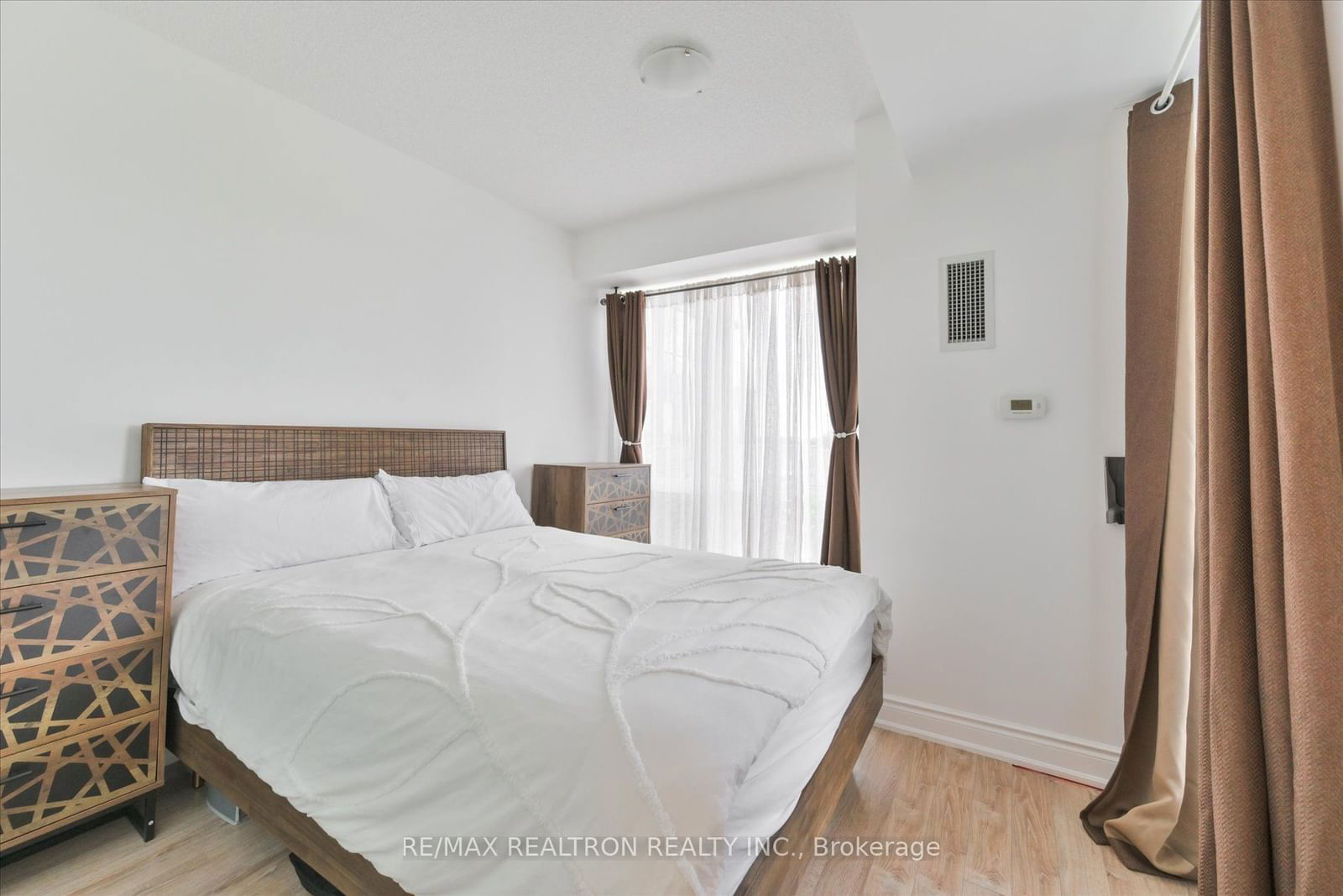 9088 Yonge St, unit 302 for sale - image #17