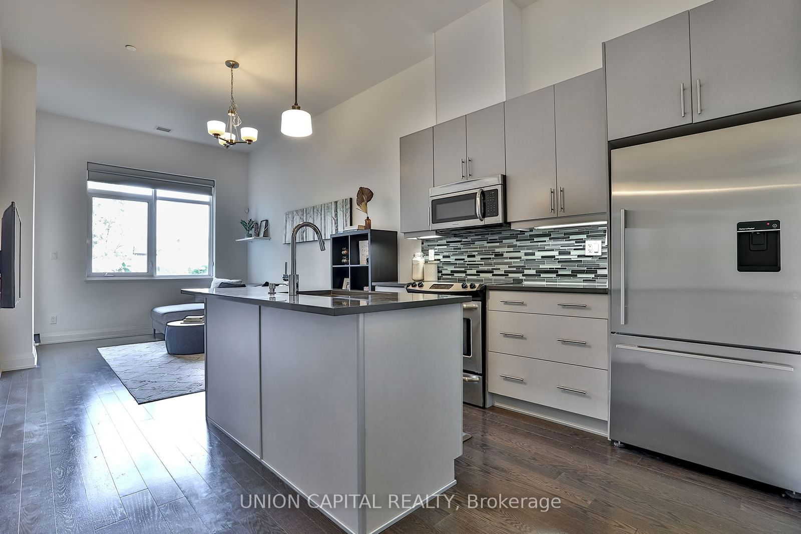 15277 Yonge St, unit 218 for sale - image #4