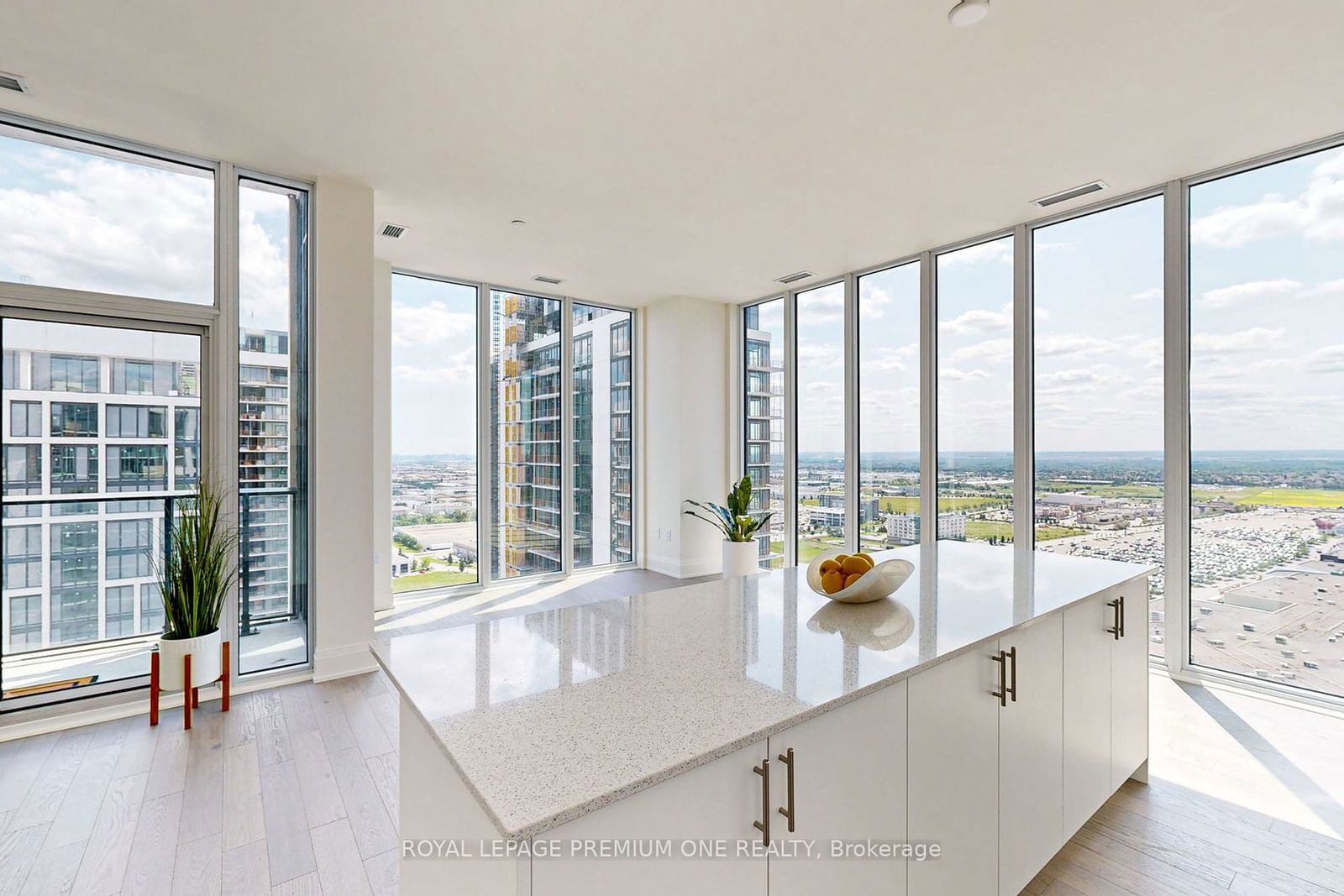 9000 Jane St, unit PH203 for sale - image #13