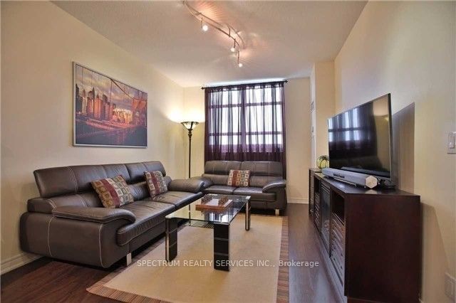 9245 Jane St, unit 402 for rent